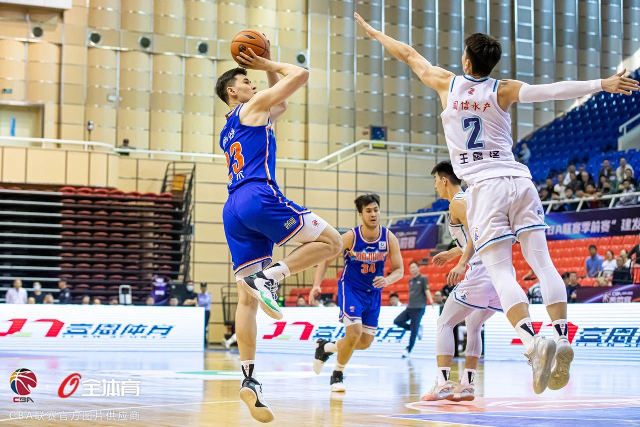 开云体育-CBA季后赛清晨走向成谜；那不勒斯豪取连胜；态度坚定；轮换策略成焦点-开云体育