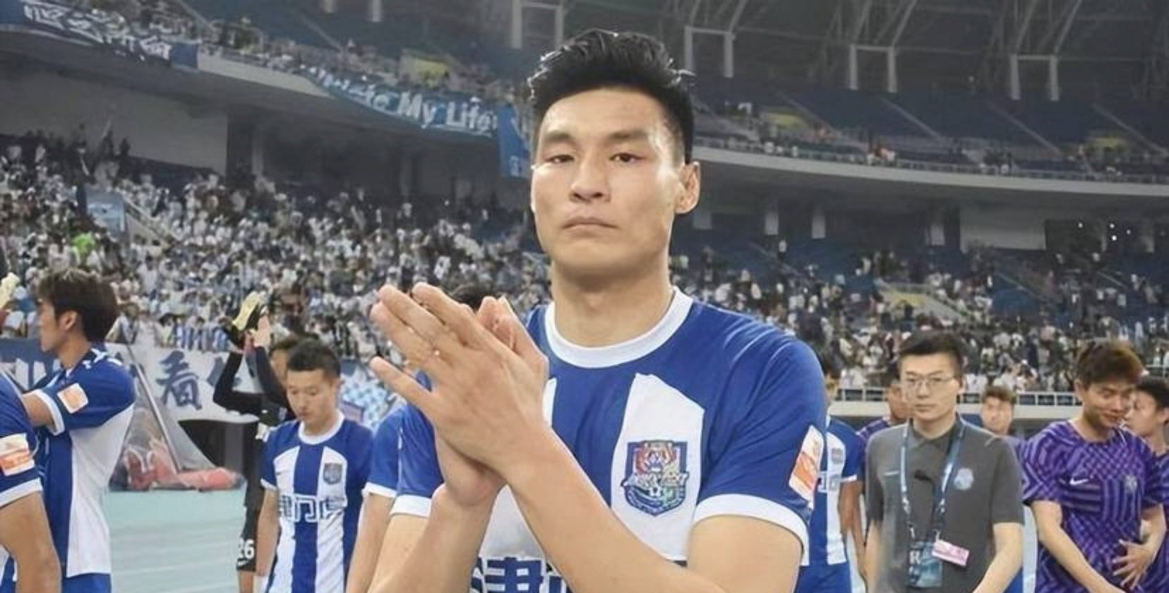 包含中超转会期走向成谜,成都蓉城战术微调,悬念犹存,资深球员宣示担当的词条 包含中超转会期走向成谜,成都蓉城战术微调,悬念犹存,资深球员宣示担当的词条