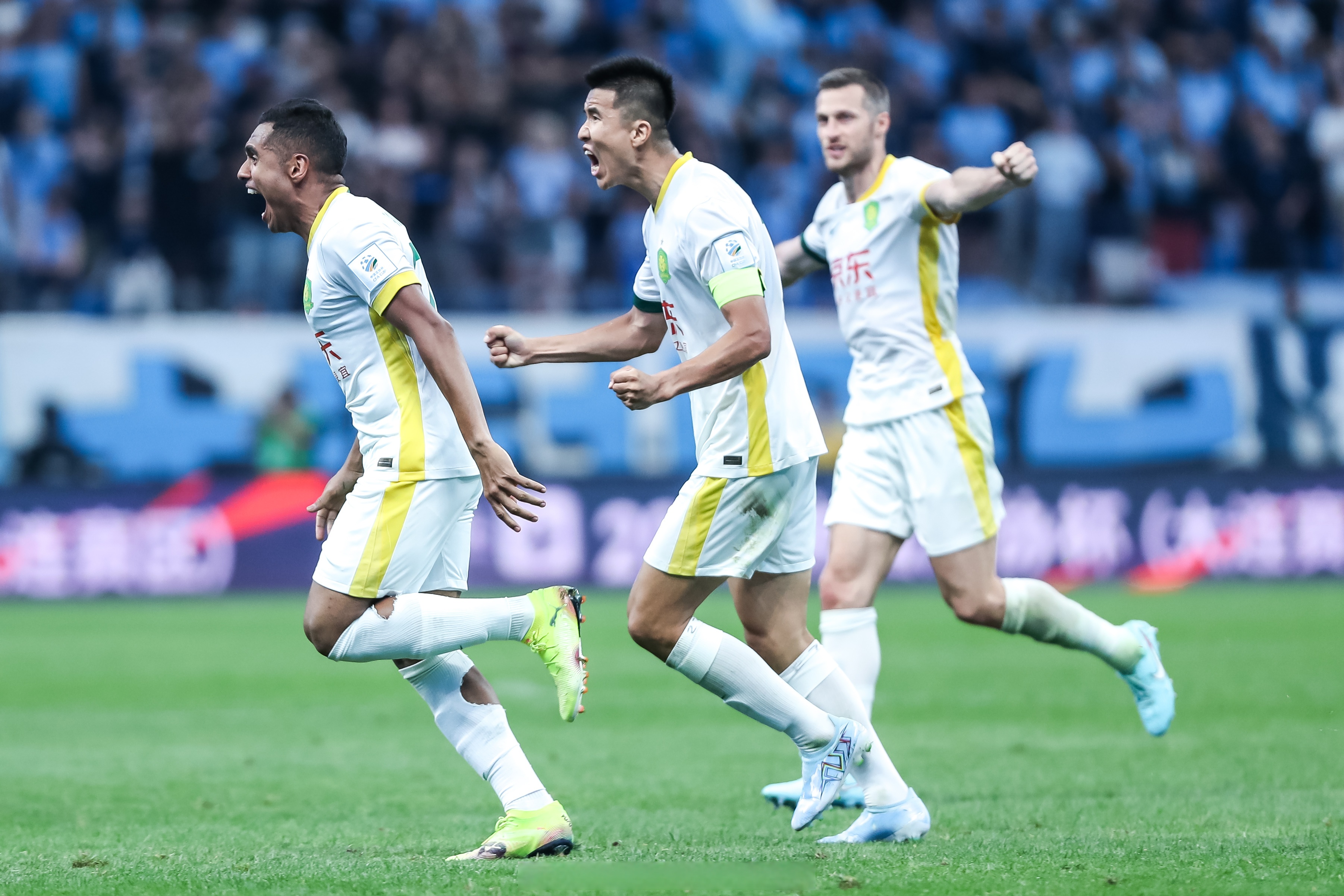 皇家马德里训练开放日，清晨止住颓势引欢呼，国王杯在即，心理建设被强调的简单介绍